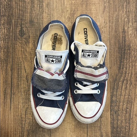 Woman’s/men’s Converse Dark Blue and White Sneakers - Picture 11 of 11